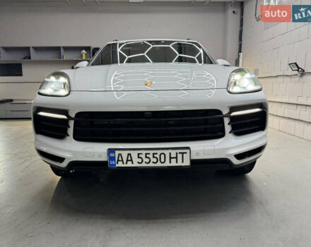 Білий Порше Cayenne, об'ємом двигуна 3 л та пробігом 75 тис. км за 71000 $, фото 3 на Automoto.ua