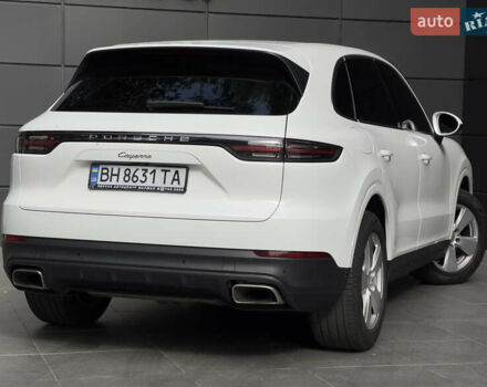 Порше Каен 2018 в Одессе на Automoto.ua Белый Порше Каен, объемом двигателя 3 л и пробегом 45 тыс. км за 52500 $, фото 3 на Automoto.ua