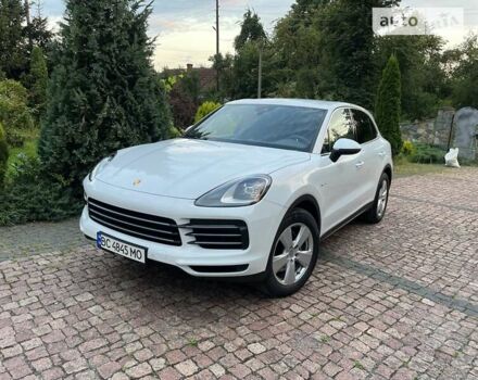 Білий Порше Cayenne, об'ємом двигуна 3 л та пробігом 74 тис. км за 73800 $, фото 4 на Automoto.ua