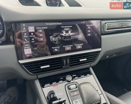 Білий Порше Cayenne, об'ємом двигуна 3 л та пробігом 33 тис. км за 59900 $, фото 7 на Automoto.ua
