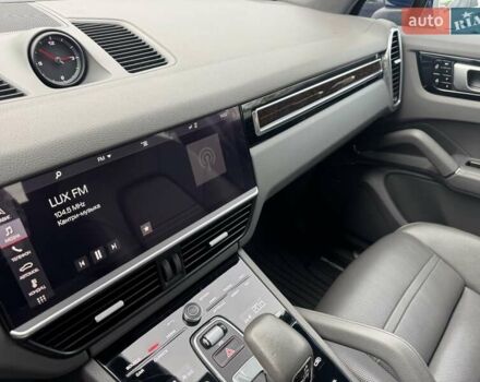 Білий Порше Cayenne, об'ємом двигуна 3 л та пробігом 33 тис. км за 59900 $, фото 43 на Automoto.ua