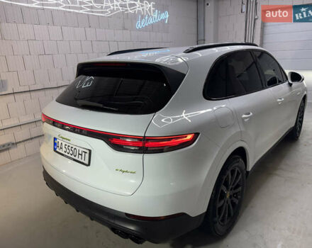 Білий Порше Cayenne, об'ємом двигуна 3 л та пробігом 75 тис. км за 71000 $, фото 15 на Automoto.ua