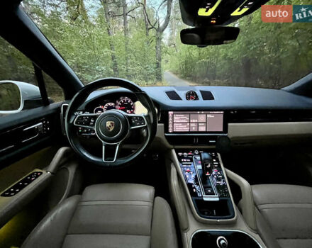 Белый Порше Каен, объемом двигателя 2.89 л и пробегом 121 тыс. км за 57000 $, фото 39 на Automoto.ua