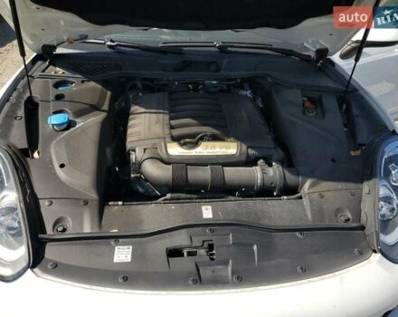 Білий Порше Cayenne, об'ємом двигуна 3.6 л та пробігом 69 тис. км за 11400 $, фото 11 на Automoto.ua