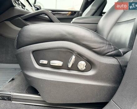 Білий Порше Cayenne, об'ємом двигуна 3 л та пробігом 90 тис. км за 49999 $, фото 15 на Automoto.ua