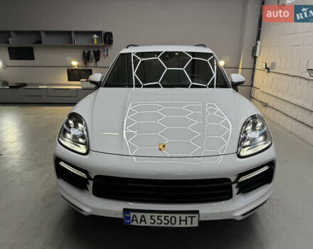 Білий Порше Cayenne, об'ємом двигуна 3 л та пробігом 75 тис. км за 71000 $, фото 2 на Automoto.ua