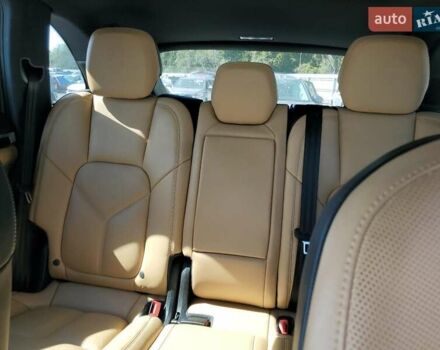 Білий Порше Cayenne, об'ємом двигуна 3.6 л та пробігом 69 тис. км за 11400 $, фото 9 на Automoto.ua