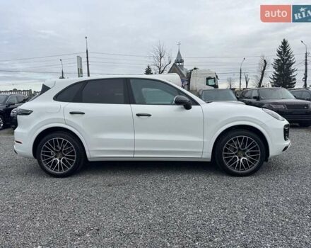 Білий Порше Cayenne, об'ємом двигуна 3 л та пробігом 33 тис. км за 59900 $, фото 26 на Automoto.ua
