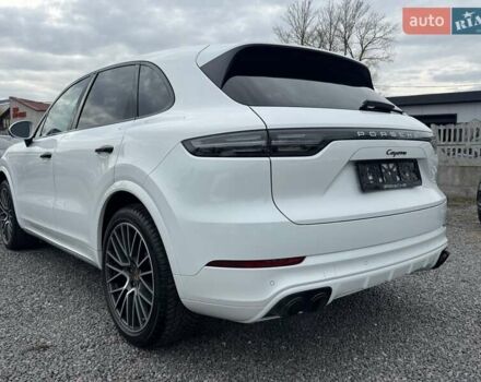 Білий Порше Cayenne, об'ємом двигуна 3 л та пробігом 33 тис. км за 59900 $, фото 34 на Automoto.ua