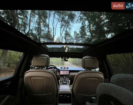 Белый Порше Каен, объемом двигателя 2.89 л и пробегом 121 тыс. км за 57000 $, фото 51 на Automoto.ua