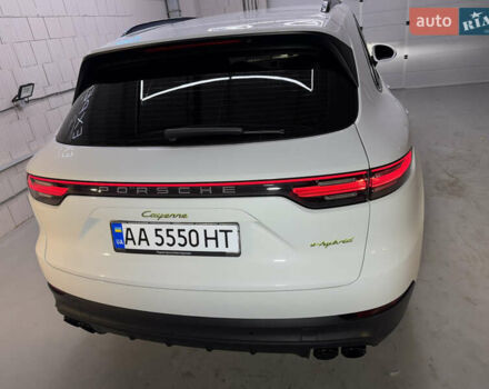 Білий Порше Cayenne, об'ємом двигуна 3 л та пробігом 75 тис. км за 71000 $, фото 16 на Automoto.ua