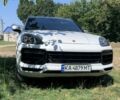 Белый Порше Каен, объемом двигателя 3 л и пробегом 80 тыс. км за 50000 $, фото 4 на Automoto.ua