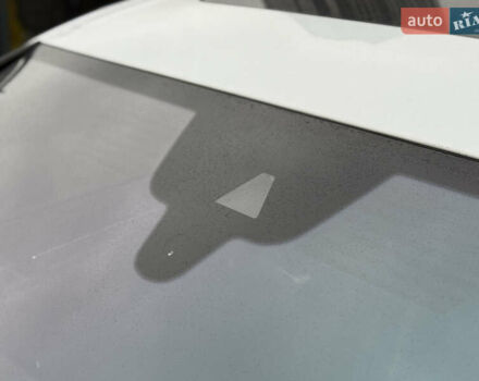 Белый Порше Каен, объемом двигателя 4 л и пробегом 52 тыс. км за 79000 $, фото 14 на Automoto.ua