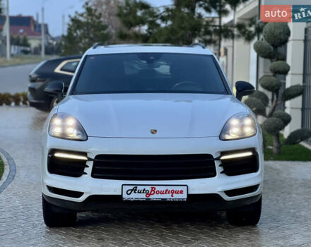 Белый Порше Каен, объемом двигателя 3 л и пробегом 39 тыс. км за 49900 $, фото 3 на Automoto.ua