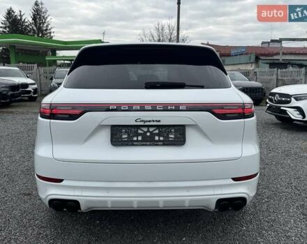 Білий Порше Cayenne, об'ємом двигуна 3 л та пробігом 33 тис. км за 59900 $, фото 11 на Automoto.ua