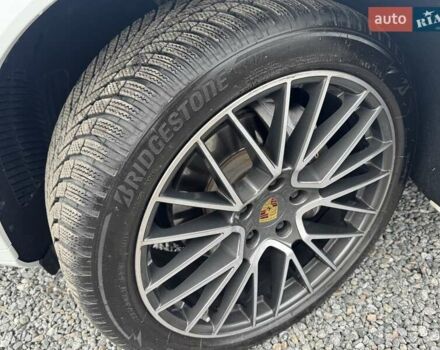 Білий Порше Cayenne, об'ємом двигуна 3 л та пробігом 33 тис. км за 59900 $, фото 9 на Automoto.ua