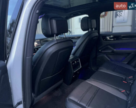 Белый Порше Каен, объемом двигателя 3 л и пробегом 39 тыс. км за 49900 $, фото 34 на Automoto.ua