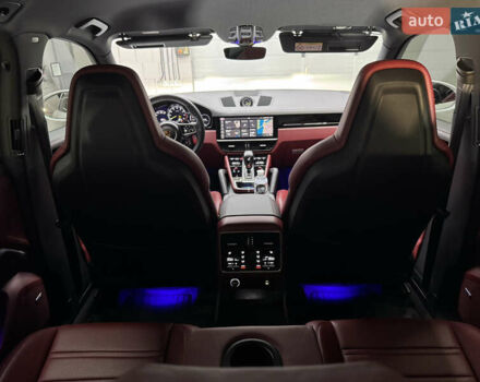 Білий Порше Cayenne, об'ємом двигуна 3 л та пробігом 75 тис. км за 71000 $, фото 70 на Automoto.ua