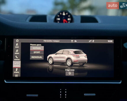 Белый Порше Каен, объемом двигателя 3 л и пробегом 39 тыс. км за 49900 $, фото 59 на Automoto.ua