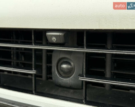 Белый Порше Каен, объемом двигателя 4 л и пробегом 52 тыс. км за 79000 $, фото 11 на Automoto.ua