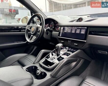 Білий Порше Cayenne, об'ємом двигуна 3 л та пробігом 90 тис. км за 49999 $, фото 33 на Automoto.ua