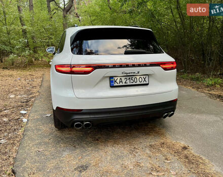 Белый Порше Каен, объемом двигателя 2.89 л и пробегом 121 тыс. км за 57000 $, фото 55 на Automoto.ua