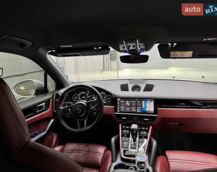 Білий Порше Cayenne, об'ємом двигуна 3 л та пробігом 75 тис. км за 71000 $, фото 25 на Automoto.ua