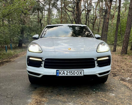 Белый Порше Каен, объемом двигателя 2.89 л и пробегом 121 тыс. км за 57000 $, фото 3 на Automoto.ua