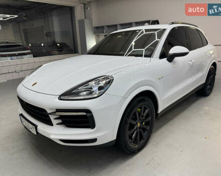 Білий Порше Cayenne, об'ємом двигуна 3 л та пробігом 75 тис. км за 71000 $, фото 5 на Automoto.ua