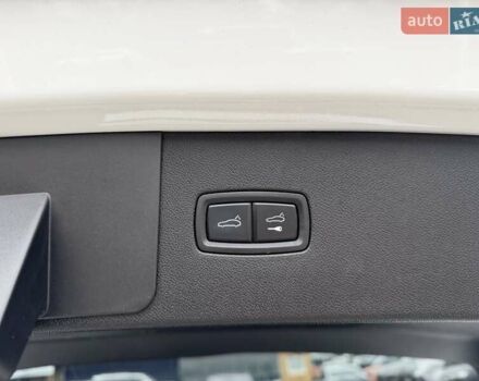 Білий Порше Cayenne, об'ємом двигуна 3 л та пробігом 90 тис. км за 49999 $, фото 37 на Automoto.ua