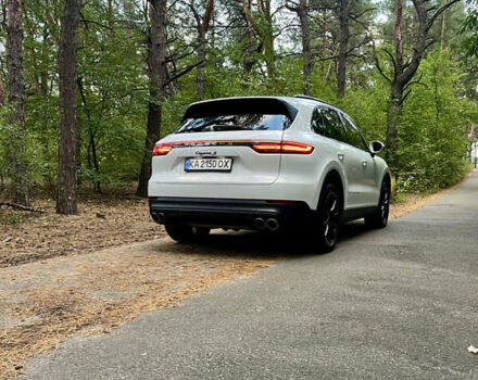 Белый Порше Каен, объемом двигателя 2.89 л и пробегом 121 тыс. км за 57000 $, фото 18 на Automoto.ua