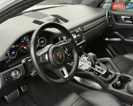 Белый Порше Каен, объемом двигателя 4 л и пробегом 52 тыс. км за 79000 $, фото 18 на Automoto.ua