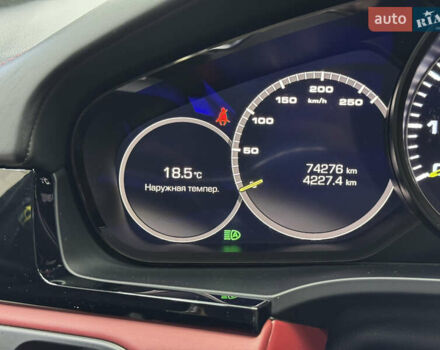 Білий Порше Cayenne, об'ємом двигуна 3 л та пробігом 75 тис. км за 71000 $, фото 47 на Automoto.ua