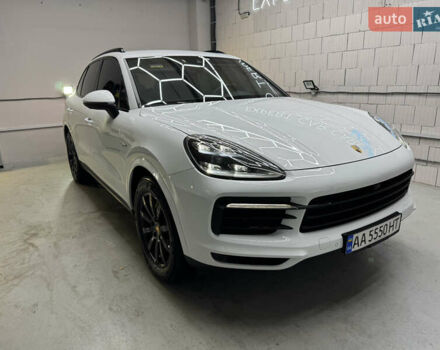 Білий Порше Cayenne, об'ємом двигуна 3 л та пробігом 75 тис. км за 71000 $, фото 50 на Automoto.ua