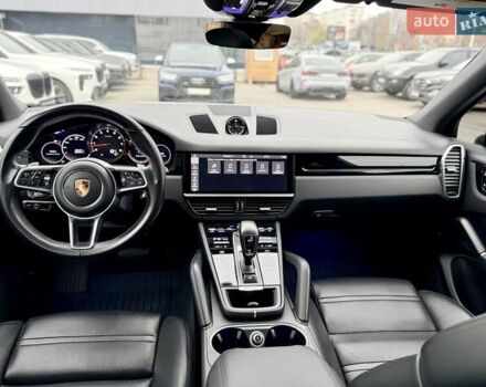 Білий Порше Cayenne, об'ємом двигуна 3 л та пробігом 90 тис. км за 49999 $, фото 26 на Automoto.ua