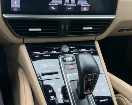 Білий Порше Cayenne, об'ємом двигуна 3 л та пробігом 84 тис. км за 49000 $, фото 10 на Automoto.ua