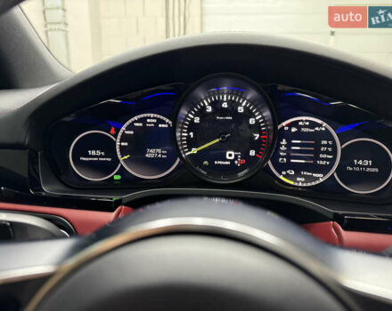 Білий Порше Cayenne, об'ємом двигуна 3 л та пробігом 75 тис. км за 71000 $, фото 64 на Automoto.ua