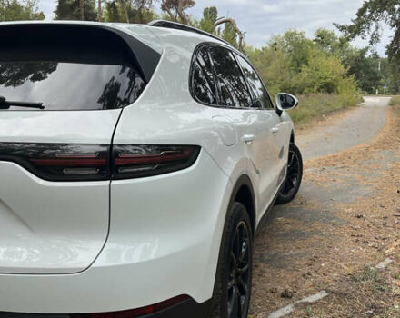 Белый Порше Каен, объемом двигателя 2.89 л и пробегом 121 тыс. км за 57000 $, фото 73 на Automoto.ua