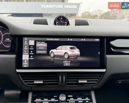 Білий Порше Cayenne, об'ємом двигуна 3 л та пробігом 90 тис. км за 49999 $, фото 17 на Automoto.ua