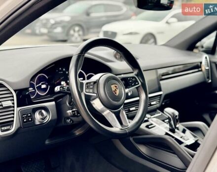 Білий Порше Cayenne, об'ємом двигуна 3 л та пробігом 90 тис. км за 49999 $, фото 19 на Automoto.ua