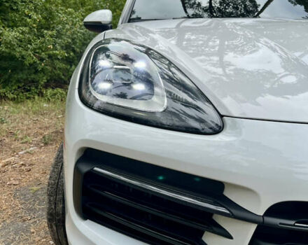 Белый Порше Каен, объемом двигателя 2.89 л и пробегом 121 тыс. км за 57000 $, фото 69 на Automoto.ua