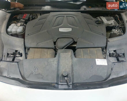 Білий Порше Cayenne, об'ємом двигуна 3 л та пробігом 90 тис. км за 48339 $, фото 21 на Automoto.ua