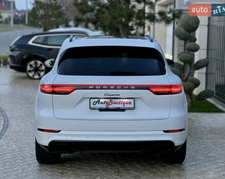 Белый Порше Каен, объемом двигателя 3 л и пробегом 39 тыс. км за 49900 $, фото 13 на Automoto.ua