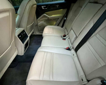 Белый Порше Каен, объемом двигателя 2.89 л и пробегом 121 тыс. км за 57000 $, фото 31 на Automoto.ua