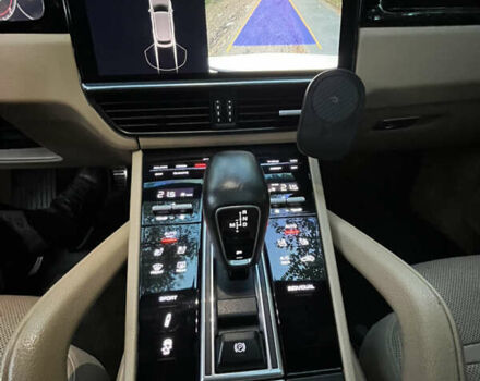 Белый Порше Каен, объемом двигателя 2.89 л и пробегом 121 тыс. км за 57000 $, фото 42 на Automoto.ua