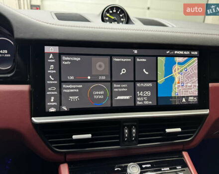 Білий Порше Cayenne, об'ємом двигуна 3 л та пробігом 75 тис. км за 71000 $, фото 57 на Automoto.ua