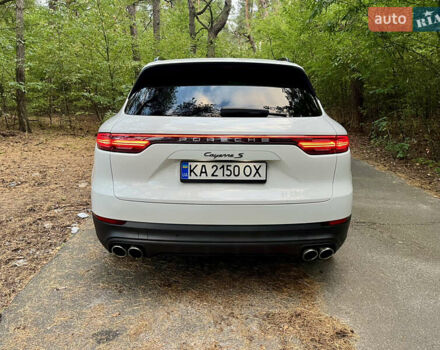 Белый Порше Каен, объемом двигателя 2.89 л и пробегом 121 тыс. км за 57000 $, фото 56 на Automoto.ua