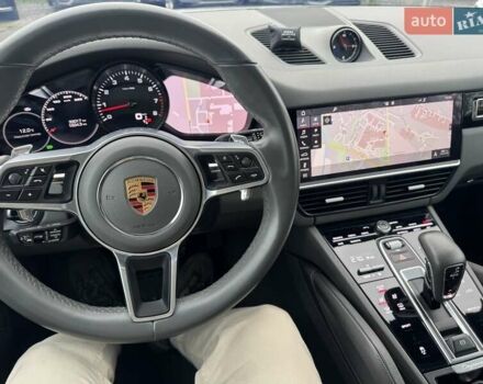Білий Порше Cayenne, об'ємом двигуна 3 л та пробігом 33 тис. км за 59900 $, фото 4 на Automoto.ua