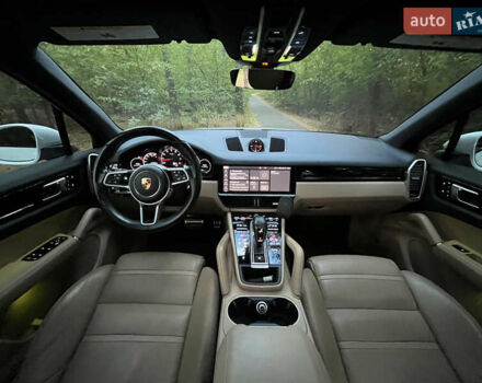 Белый Порше Каен, объемом двигателя 2.89 л и пробегом 121 тыс. км за 57000 $, фото 46 на Automoto.ua