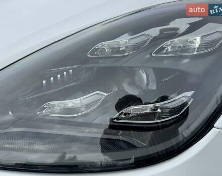 Білий Порше Cayenne, об'ємом двигуна 3 л та пробігом 33 тис. км за 59900 $, фото 16 на Automoto.ua